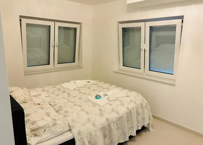 Modern Living In Hamburg-wandsbek Self Check-in 2x Schlafzimmer 1x Schlafsofa *